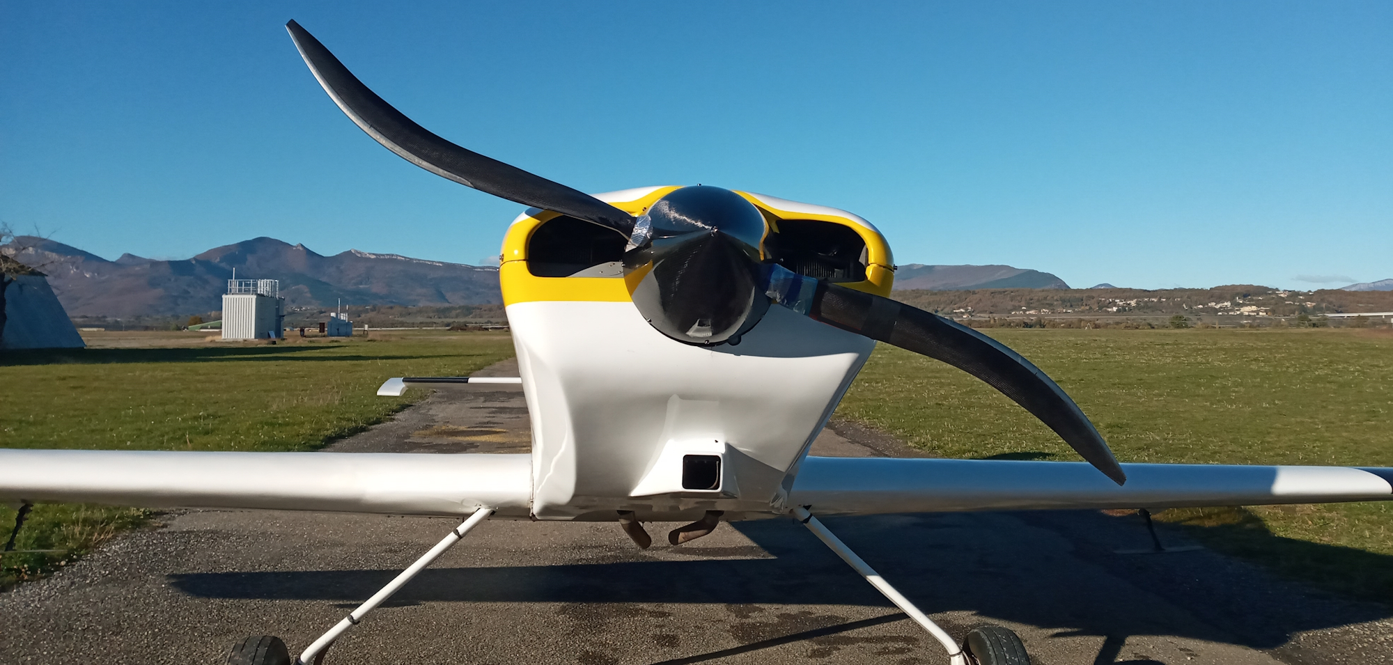 E-Props ASCALON 2-blade propeller on a Pena Bilouis, Lycoming O-360 180 hp