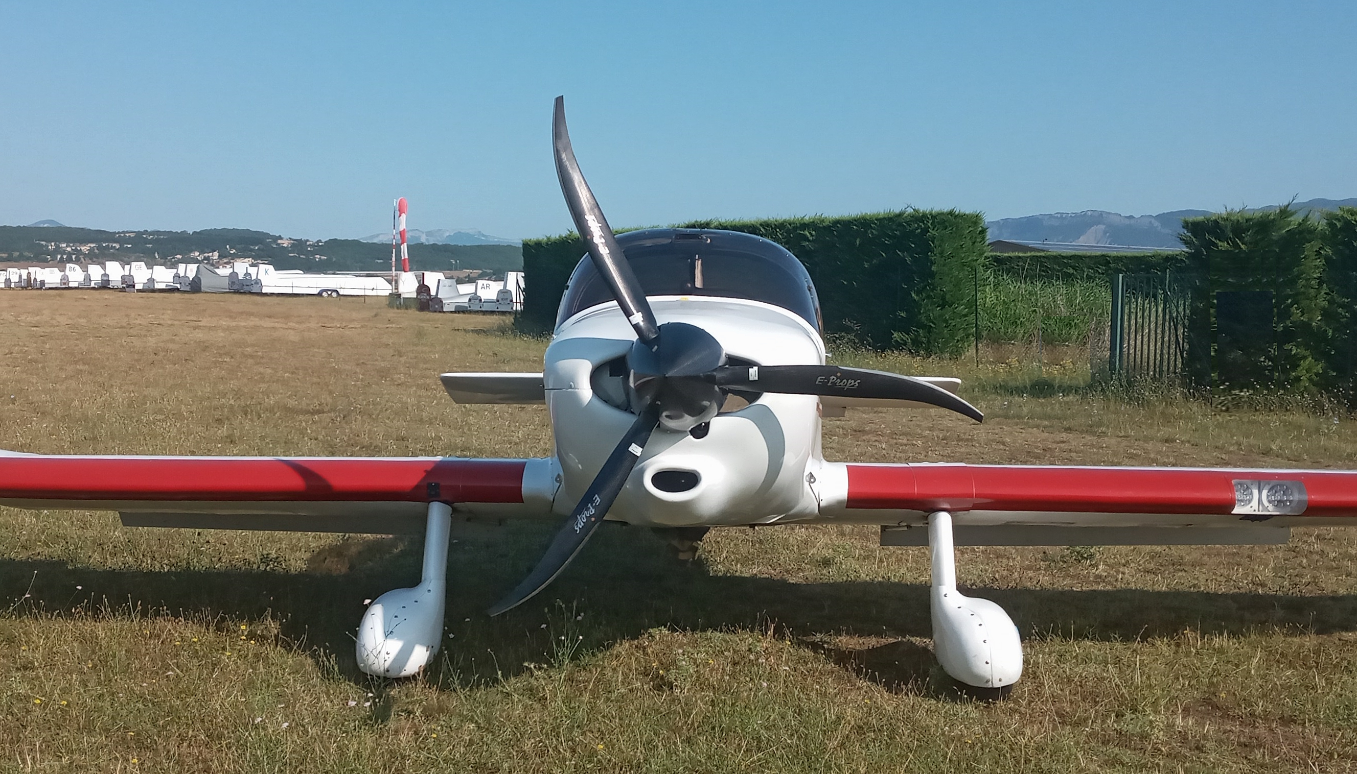 E-Props ASCALON 3-blade propeller on a Jodel DR1054, Lycoming O-320 150 hp