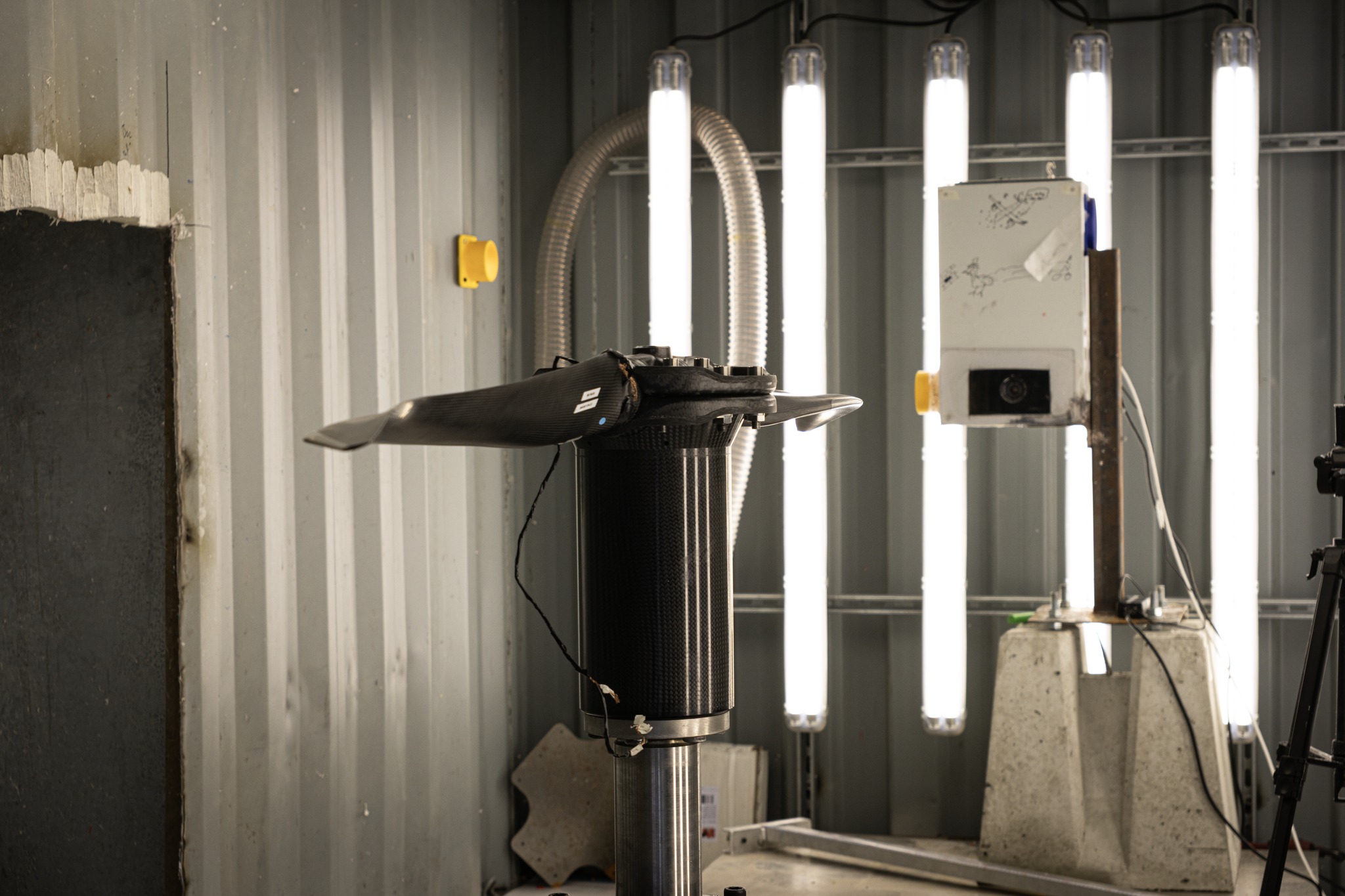 E-Props in-house bird-strike test bench with an ASCALON propeller blade mounted for impact testing